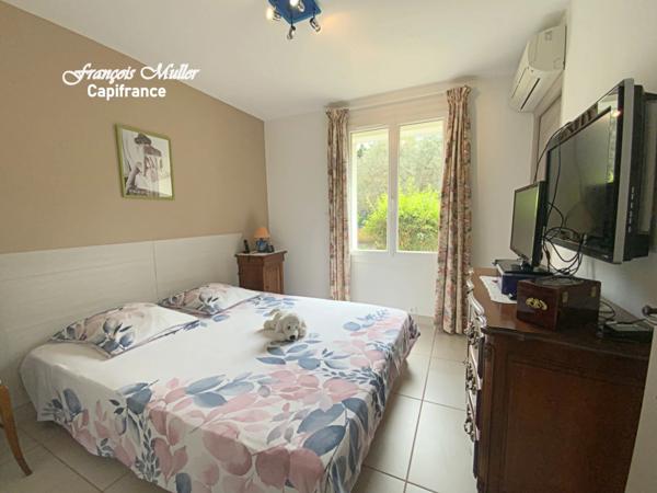 Appartement T4 96 m2 avec jardin au rez-de-chaussée d'une villa