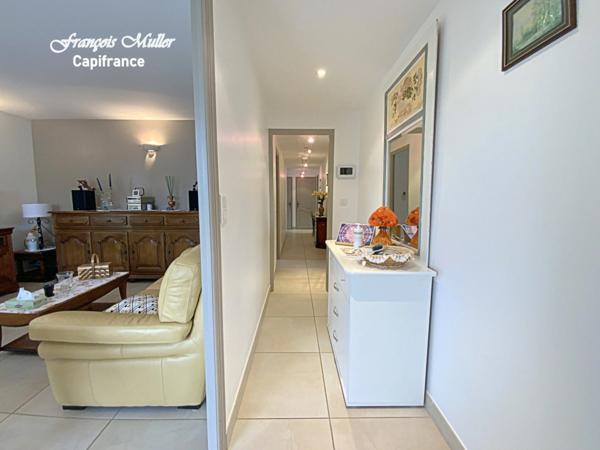 Appartement T4 96 m2 avec jardin au rez-de-chaussée d'une villa