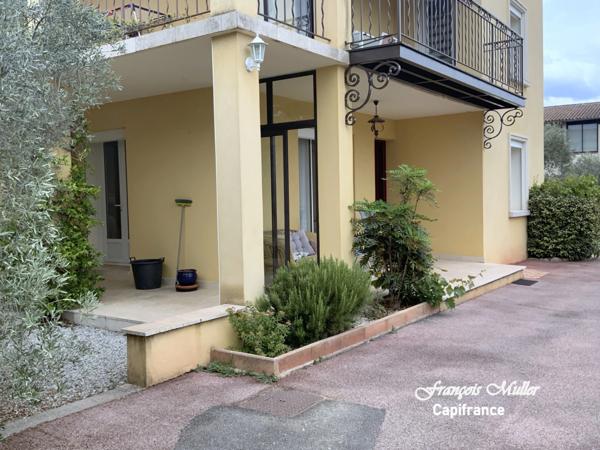 Appartement T4 96 m2 avec jardin au rez-de-chaussée d'une villa