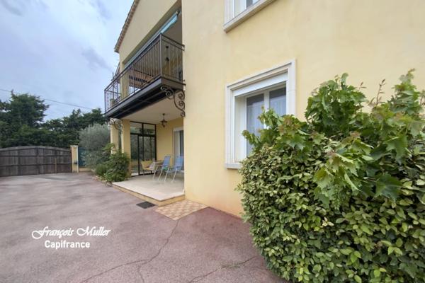 Appartement T4 96 m2 avec jardin au rez-de-chaussée d'une villa