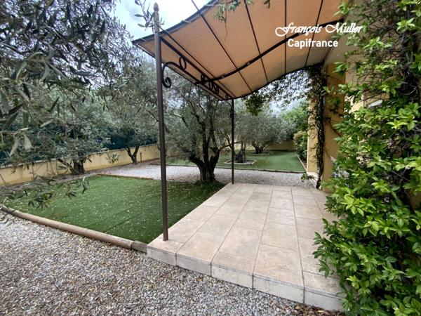 Appartement T4 96 m2 avec jardin au rez-de-chaussée d'une villa