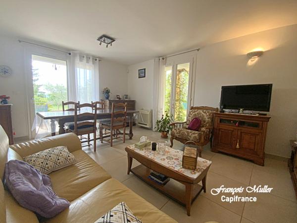 Appartement T4 96 m2 avec jardin au rez-de-chaussée d'une villa