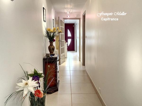 Appartement T4 96 m2 avec jardin au rez-de-chaussée d'une villa