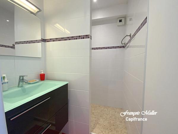 Appartement T4 96 m2 avec jardin au rez-de-chaussée d'une villa