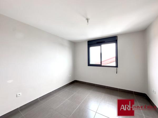 Bel appartement F3 Rampes de St François vue Océan