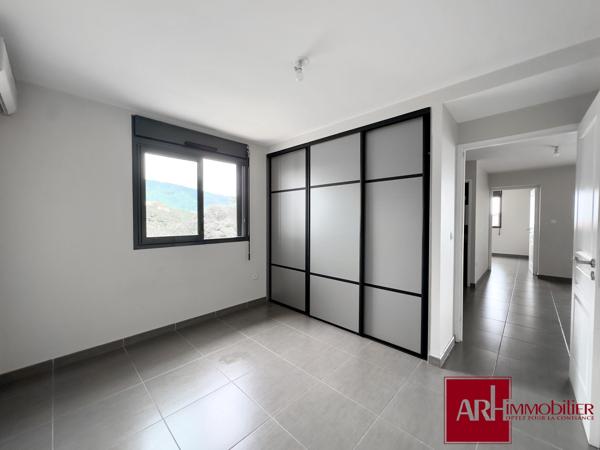 Bel appartement F3 Rampes de St François vue Océan
