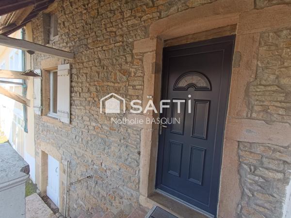 Buxy, jolie maison en pierre  au calme avec vue