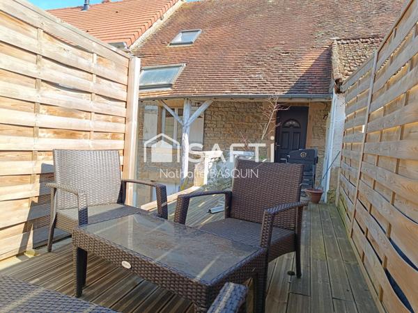 Buxy, jolie maison en pierre  au calme avec vue