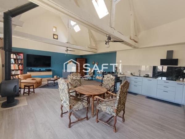 Buxy, jolie maison en pierre  au calme avec vue