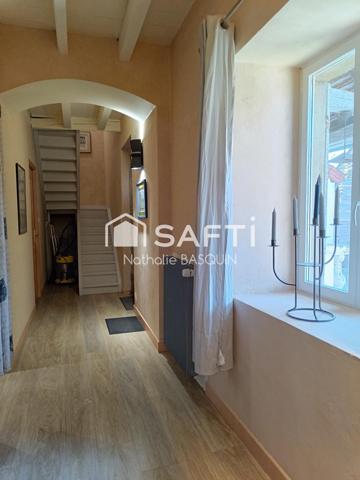 Buxy, jolie maison en pierre  au calme avec vue