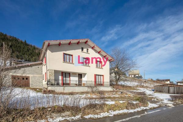 Maison + dépendance + combles