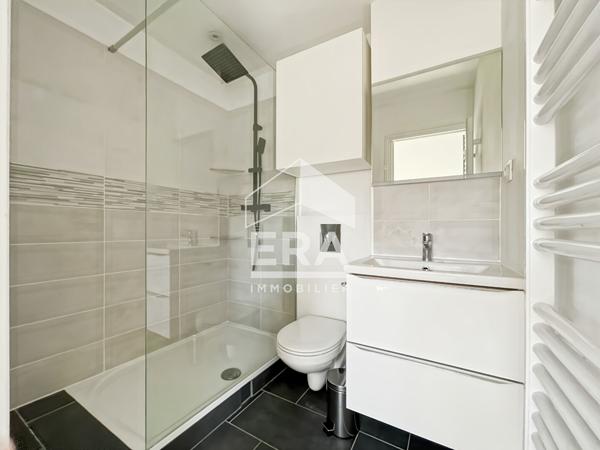 PROCHE GARE DE MELUN - F2 MEUBLÉ en DUPLEX 46 m2 avec box