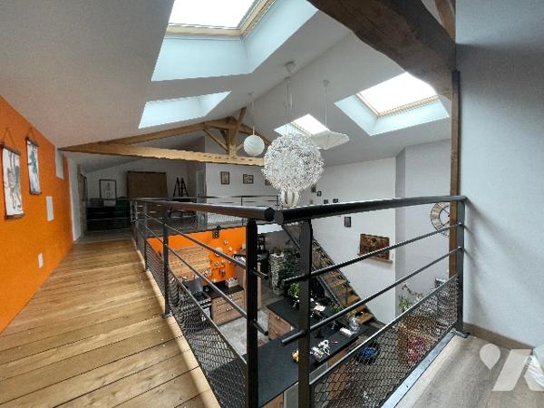 À VENDRE – Propriété en pierre rénovée – 195 m² habitables – Terrain > 1 hectare