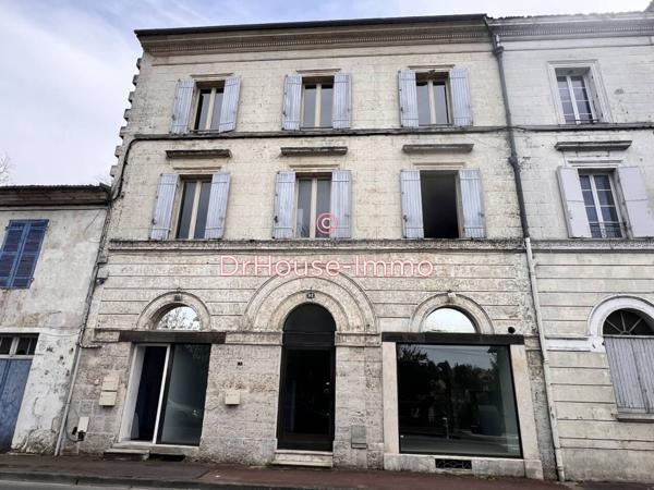 Immeuble à vendre 8 pièces de 250 m²