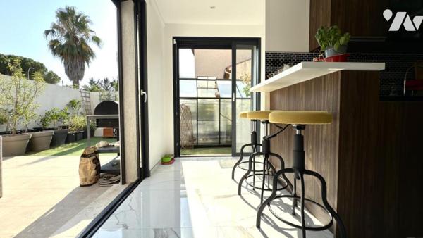 LE MUY - Villa récente aux volumes généreux et à l’architecture fonctionnelle