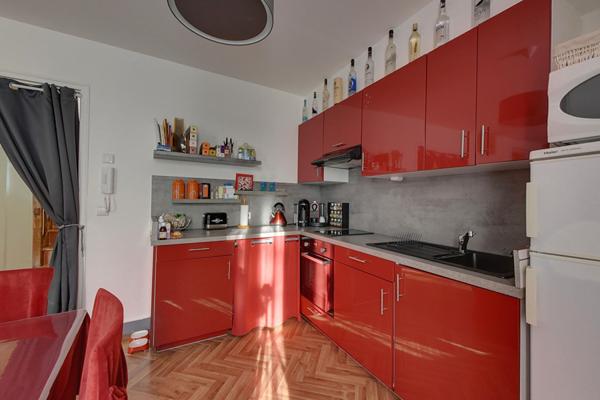 3 pièces 75 M2 Bas Montreuil