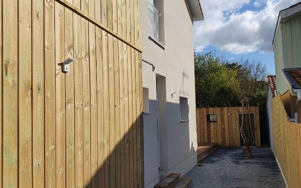 Appartement à louer    2 pièces •  Pessac