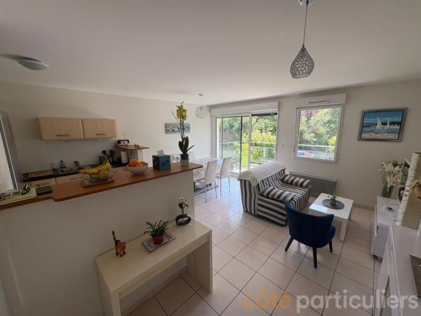 Vente
                Appartement62,23 m² - 3 Pièces -
                    AURAY (56400)