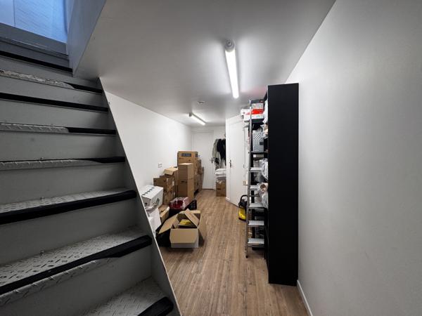 Fonds De Commerce
        
        - 70 m² Exclusivité 165 000 € *