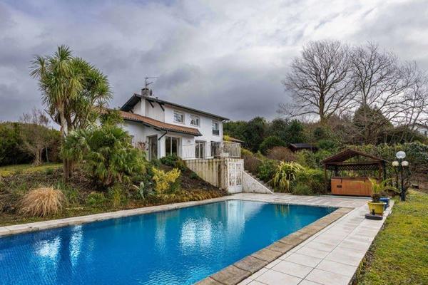 Maison à vendre |  Arcangues |  5 pièces | 158 m²