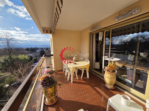 3 P 86 m² + loggias au calme avec vue proche village.