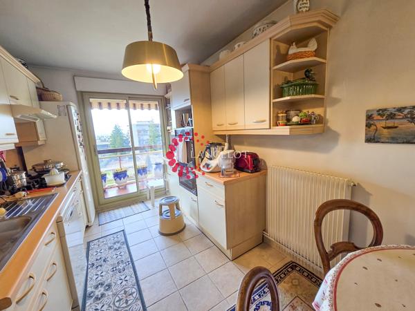 3 P 86 m² + loggias au calme avec vue proche village.