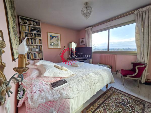 3 P 86 m² + loggias au calme avec vue proche village.
