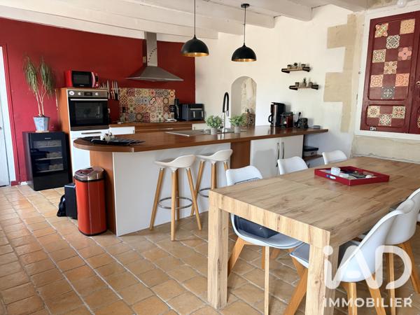 Maison à vendre 10 pièces 264 m² Hiersac