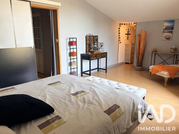 Maison à vendre 10 pièces 264 m² Hiersac