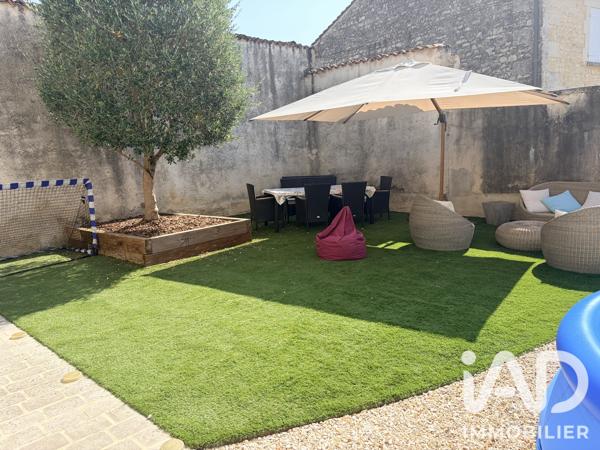 Maison à vendre 10 pièces 264 m² Hiersac