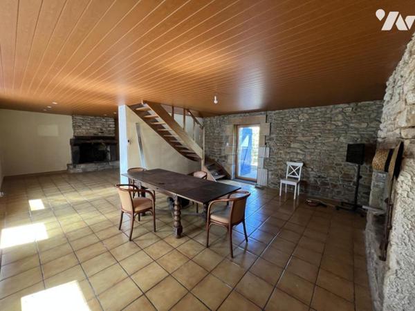 RIANTEC au bourg maison type longère T5 garage terrain 314 M²