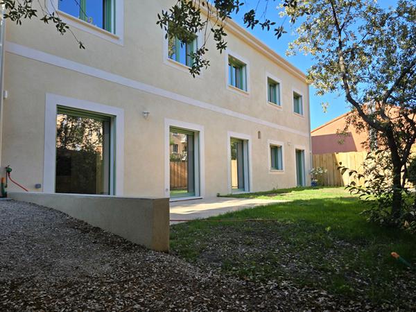 Maison à louer de type 6 pièces avec jardin et piscine à Marseille quartier Saint Barnabé (13012)