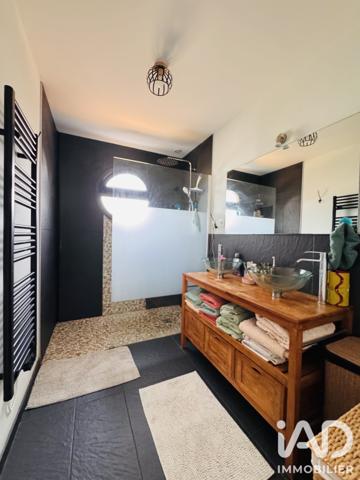 Maison à vendre 4 pièces 125 m² Saint-Seurin-sur-l'Isle
