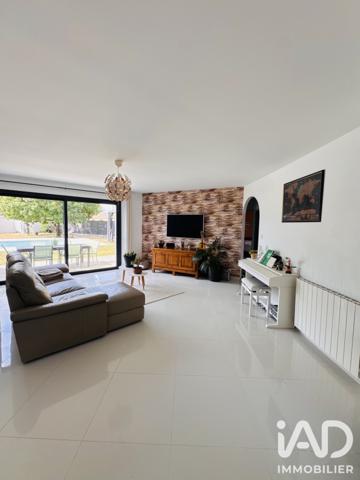 Maison à vendre 4 pièces 125 m² Saint-Seurin-sur-l'Isle