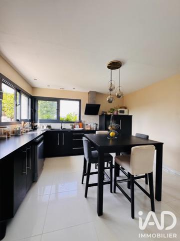 Maison à vendre 4 pièces 125 m² Saint-Seurin-sur-l'Isle