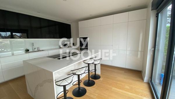 Maison d'exception à vendre - 5 chambres - Grand standing à Les Pavillons Sous Bois