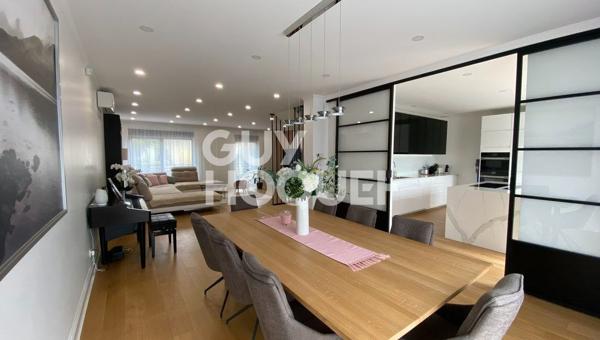 Maison d'exception à vendre - 5 chambres - Grand standing à Les Pavillons Sous Bois