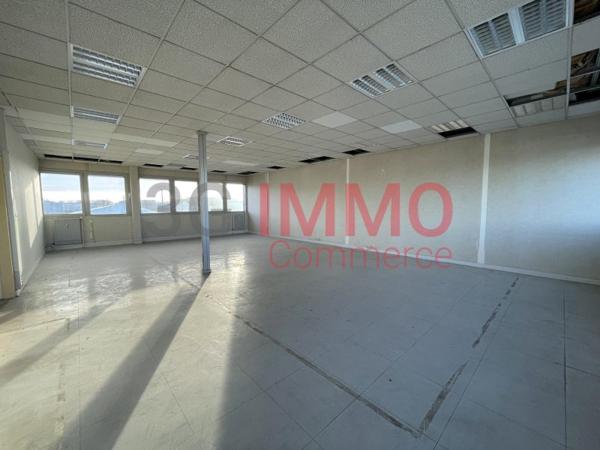 Location / Bureaux à Niort (79000)