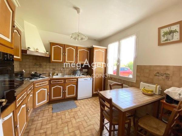 Maison à FONTENAY-SAINT-PERE, 78440 - 7 pièces 154m²