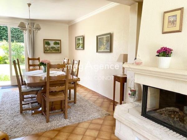 Maison à FONTENAY-SAINT-PERE, 78440 - 7 pièces 154m²