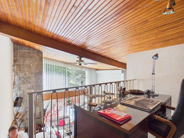 Propriété d’exception à Lannion – Maison d’architecte au cœur d’un parc d’un hectare avec étang