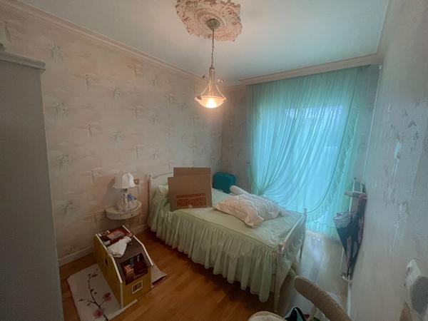 A vendre Maison BETTON, 143m², plus de 400m² de parcelle exposée SUD sans vis-à-vis, 5 chambres dont 2 au rez-de-chaussée, proximité immédiate du centre et de la gare