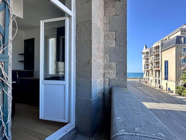 APPARTEMENT 3 PIÈCES 78 M²  - CHARME DE L'ANCIEN ET EMPLACEMENT D'EXCEPTION