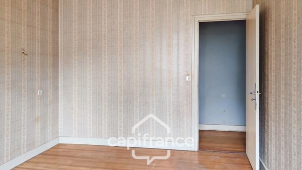 Dpt Lot et Garonne (47), à vendre SAUVETERRE LA LEMANCE Hôtel-Restaurant à rénover