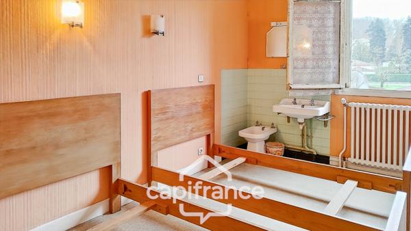 Dpt Lot et Garonne (47), à vendre SAUVETERRE LA LEMANCE Hôtel-Restaurant à rénover