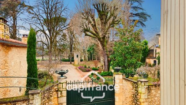 Dpt Lot et Garonne (47), à vendre SAUVETERRE LA LEMANCE Hôtel-Restaurant à rénover