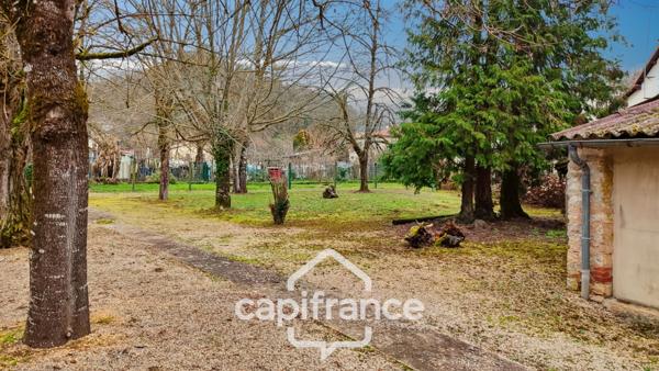 Dpt Lot et Garonne (47), à vendre SAUVETERRE LA LEMANCE Hôtel-Restaurant à rénover