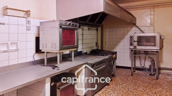 Dpt Lot et Garonne (47), à vendre SAUVETERRE LA LEMANCE Hôtel-Restaurant à rénover