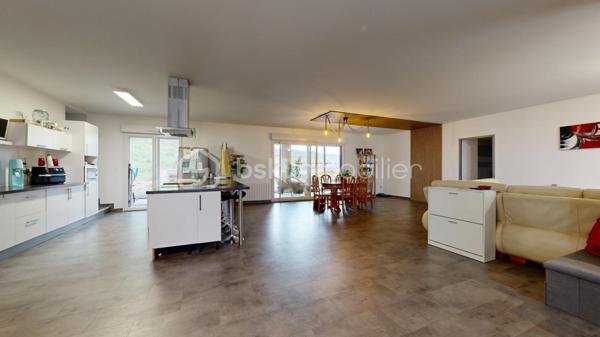 Maison traditionnelle de 213 m²