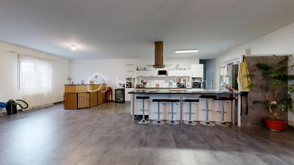 Maison traditionnelle de 213 m²